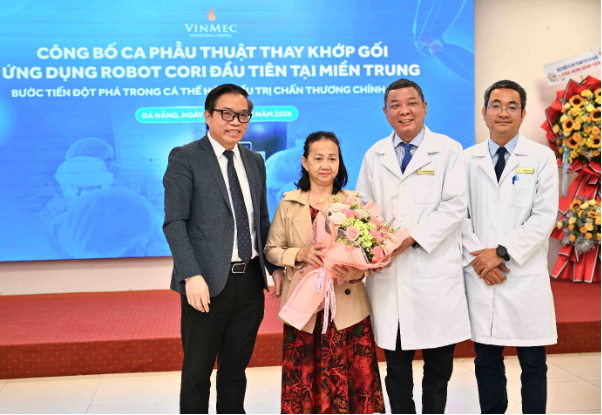 Tại miền Trung: Vinmec Đà Nẵng thay khớp gối bằng robot, bệnh nhân tập đi ngay sau mổ - Ảnh 6.