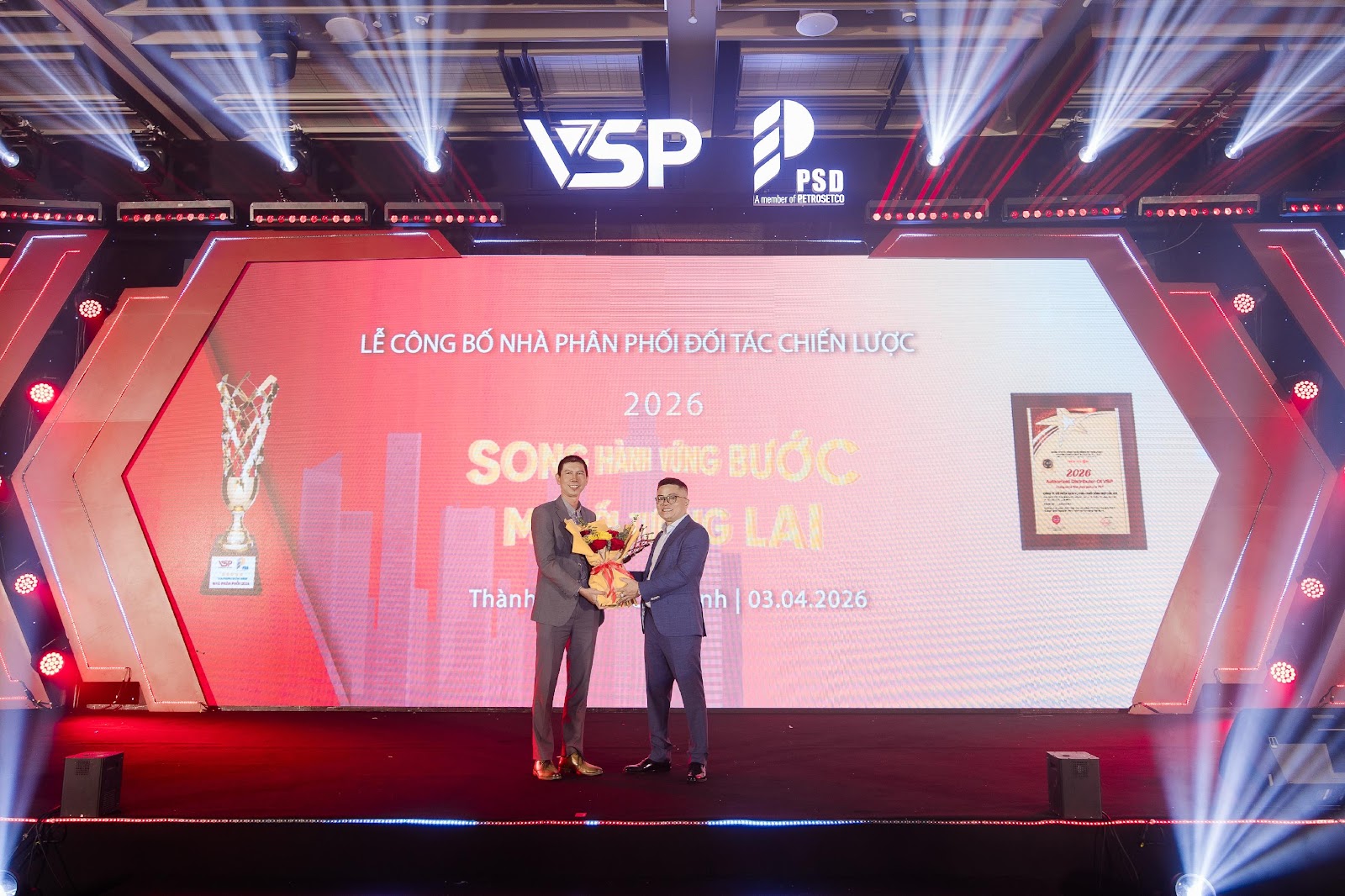 Bắt tay c&ugrave;ng &ocirc;ng lớn ph&acirc;n phối PSD, VSP quyết t&acirc;m đưa hệ sinh th&aacute;i c&ocirc;ng nghệ Việt phủ s&oacute;ng mọi gia đ&igrave;nh - Ảnh 1.