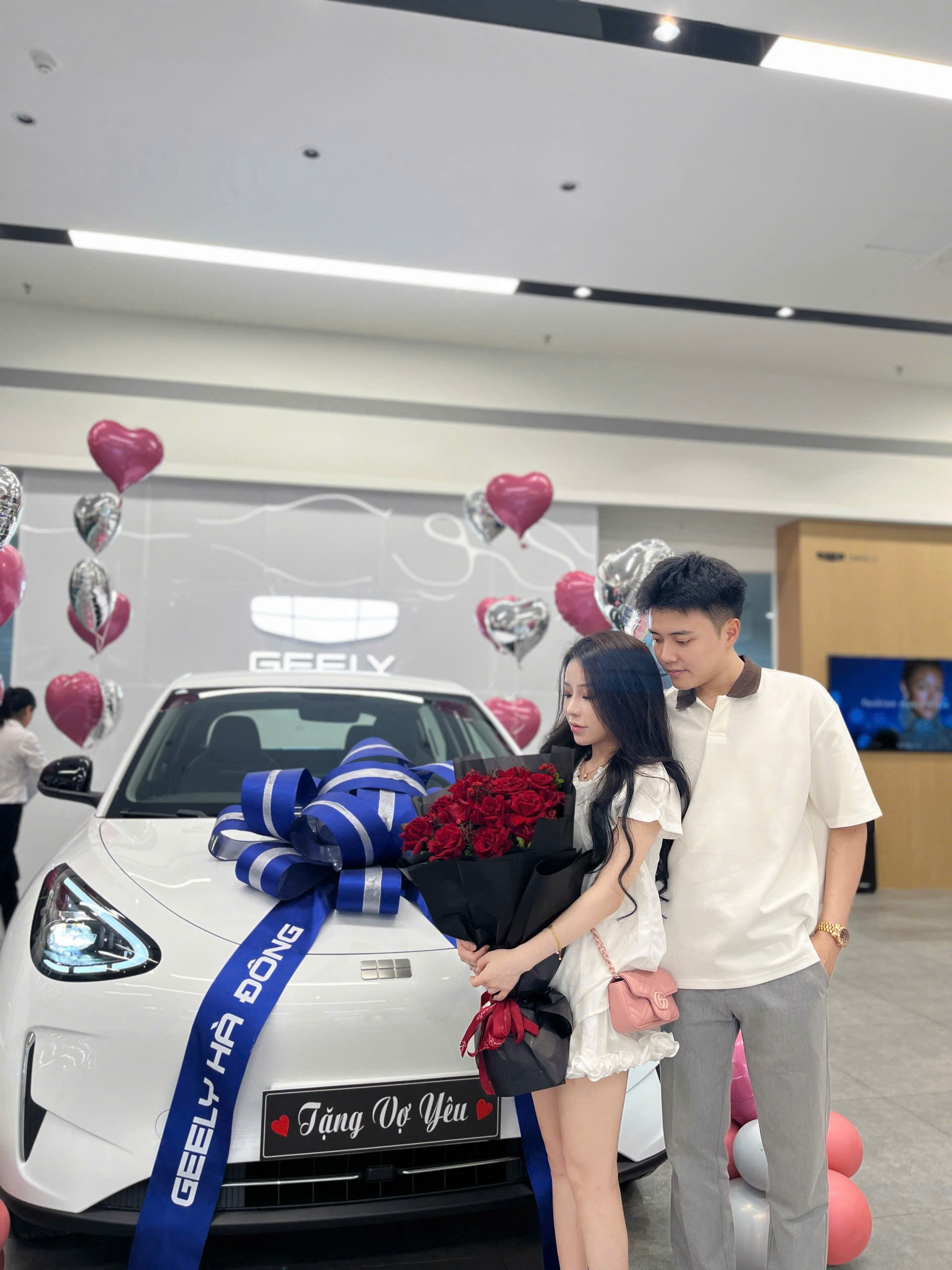 Geely EX5 EM-i v&agrave; EX2 qu&aacute; đắt kh&aacute;ch tại Việt Nam, h&atilde;ng gấp r&uacute;t đẩy nhanh tiến độ đ&aacute;p ứng kịp nhu cầu - Ảnh 2.