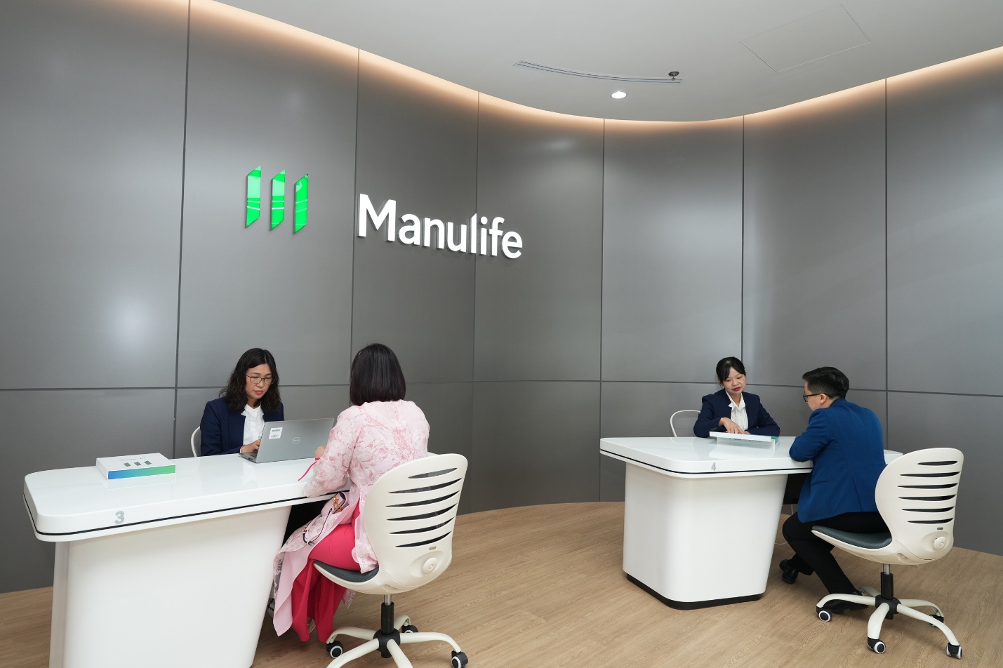 Manulife Việt Nam chi trả hơn 9.000 tỷ đồng quyền lợi bảo hiểm cho kh&aacute;ch h&agrave;ng trong 2025 - Ảnh 1.