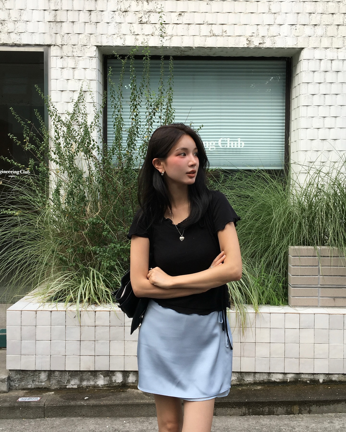 4 mẫu &aacute;o m&ugrave;a h&egrave; nhẹ m&aacute;t nhất, diện v&agrave;o ng&agrave;y nắng n&oacute;ng đỉnh điểm lại c&agrave;ng ph&ugrave; hợp- Ảnh 6.