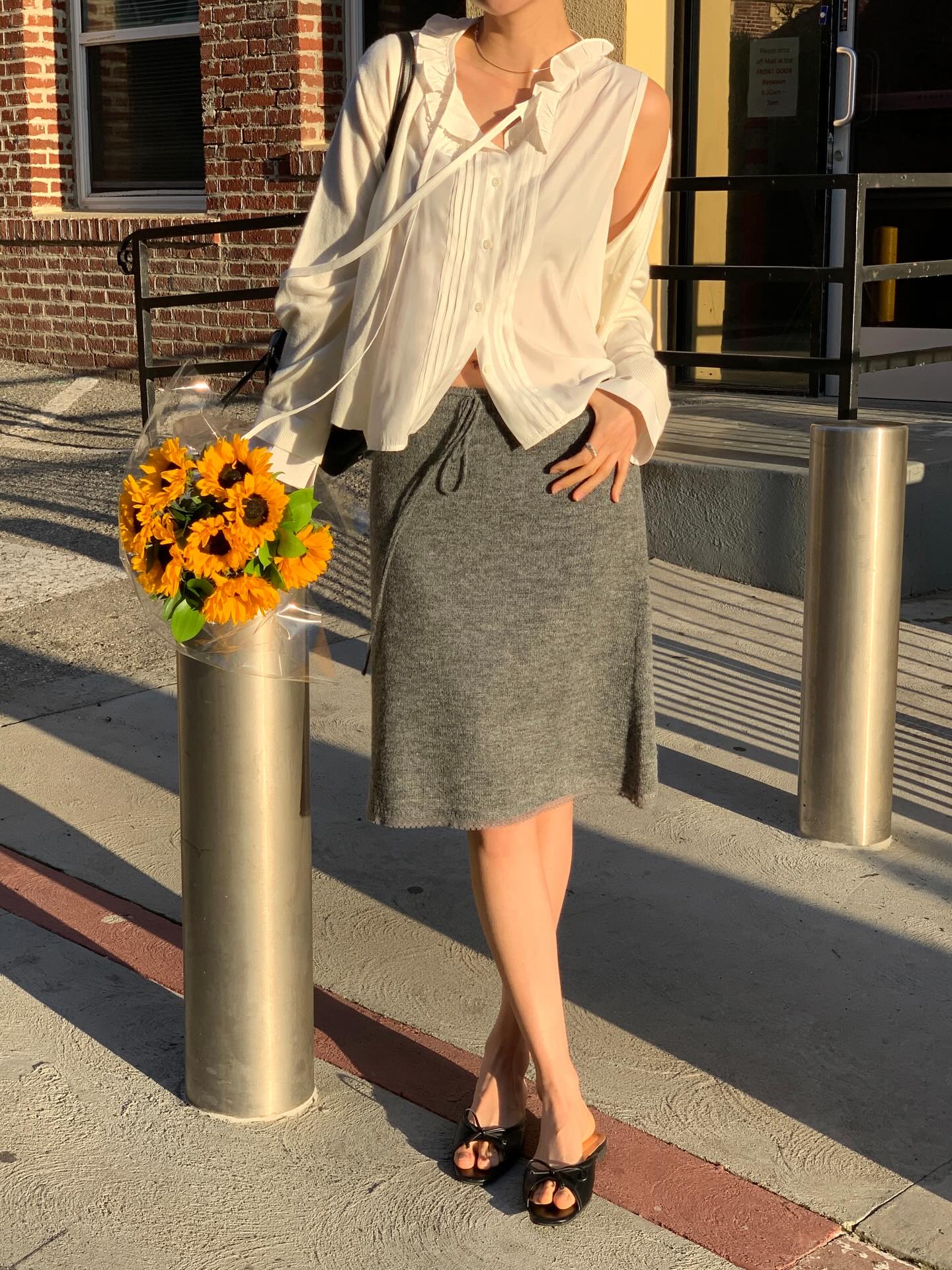 4 c&aacute;ch mặc ch&acirc;n v&aacute;y ngắn đẹp từ dạo phố tới đi du lịch, l&ecirc;n h&igrave;nh sống ảo cực xinh- Ảnh 2.