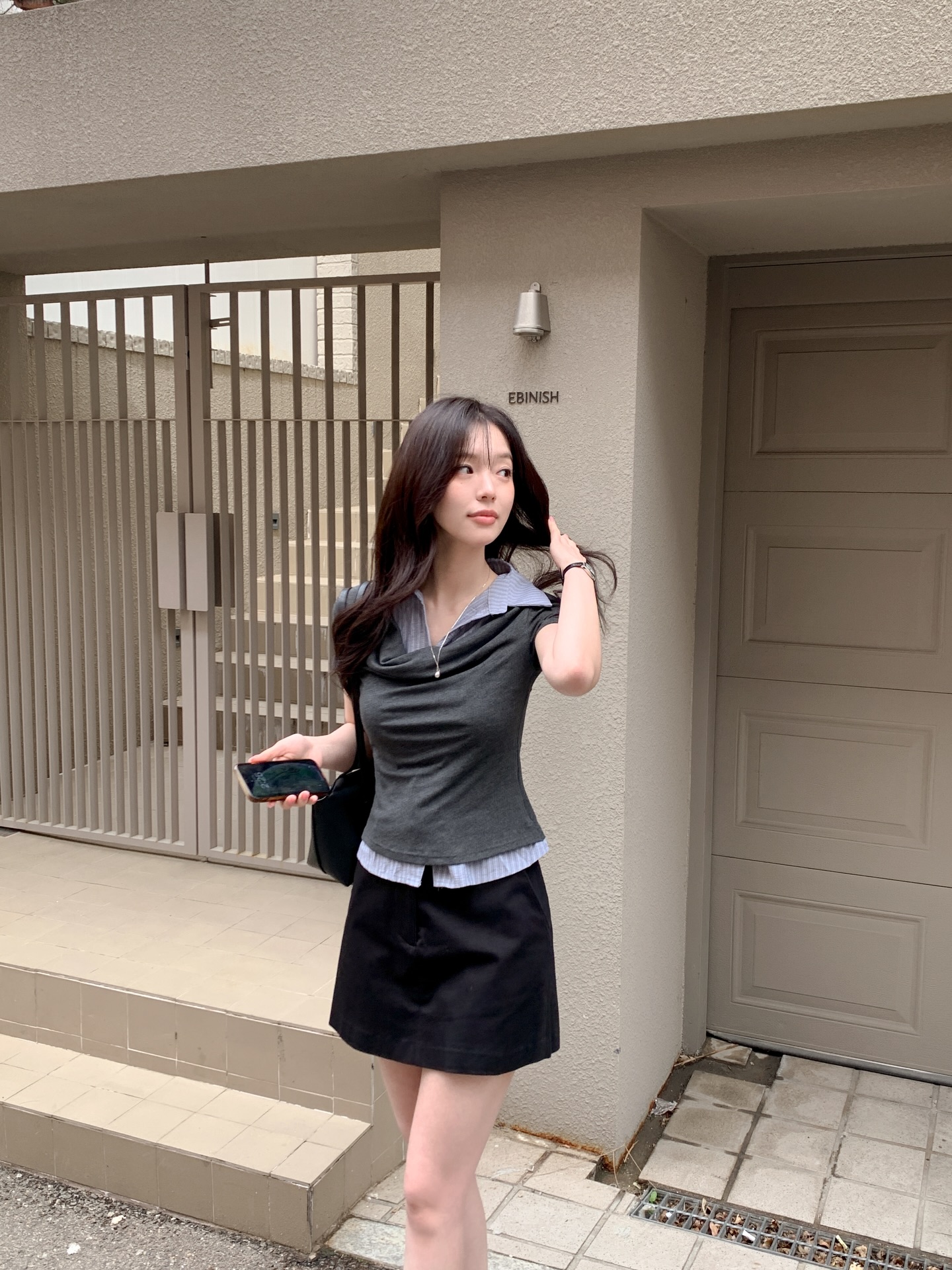 4 c&aacute;ch mặc ch&acirc;n v&aacute;y ngắn đẹp từ dạo phố tới đi du lịch, l&ecirc;n h&igrave;nh sống ảo cực xinh- Ảnh 8.