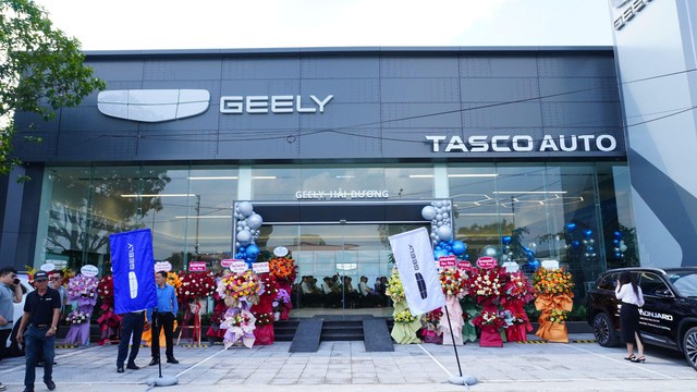 9X H&agrave; Nội cầm l&aacute;i Geely Coolray: Khi c&ocirc;ng nghệ an to&agrave;n l&agrave; ưu ti&ecirc;n h&agrave;ng đầu của ph&aacute;i đẹp - Ảnh 4.