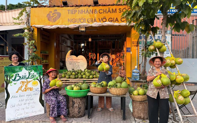 Vầng Trăng Khuyết đ&aacute;nh thức nội lực của những mảnh đời yếu thế- Ảnh 1.