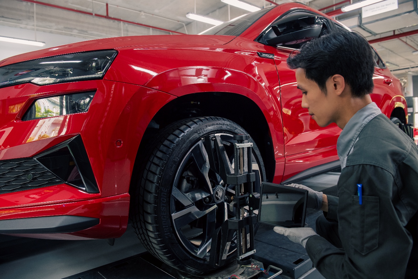 An t&acirc;m kh&aacute;m ph&aacute; mọi h&agrave;nh tr&igrave;nh c&ugrave;ng Skoda: Cơ hội sở hữu xe chất &Acirc;u với dịch vụ mang tinh thần Simply Clever- Ảnh 3.