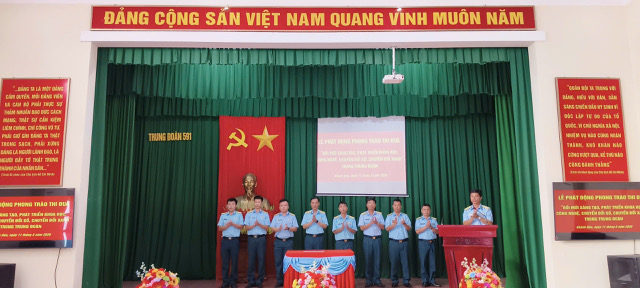 Sư đo&agrave;n 377 ph&aacute;t động phong tr&agrave;o thi đua &ldquo;Đổi mới s&aacute;ng tạo, ph&aacute;t triển khoa học, c&ocirc;ng nghệ, chuyển đổi số, chuyển đổi xanh&rdquo;,  - Ảnh 2.