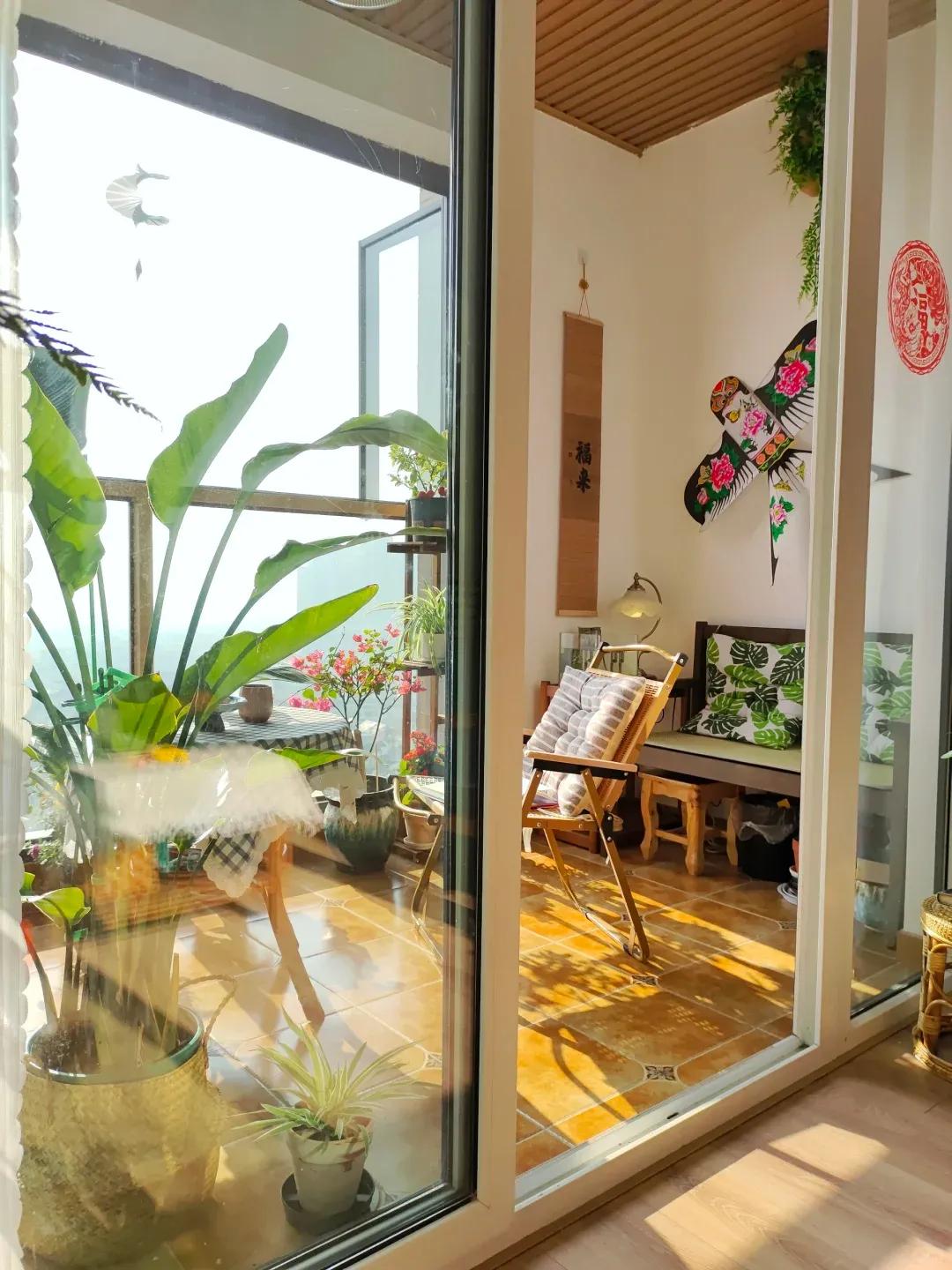 C&ocirc; g&aacute;i trẻ chi 14 triệu đồng cải tạo ban c&ocirc;ng 6m&sup2; th&agrave;nh &ldquo;khu vườn tr&ecirc;n cao&rdquo;: Nh&igrave;n xong chỉ muốn về nh&agrave; l&agrave;m lại ngay - Ảnh 2.