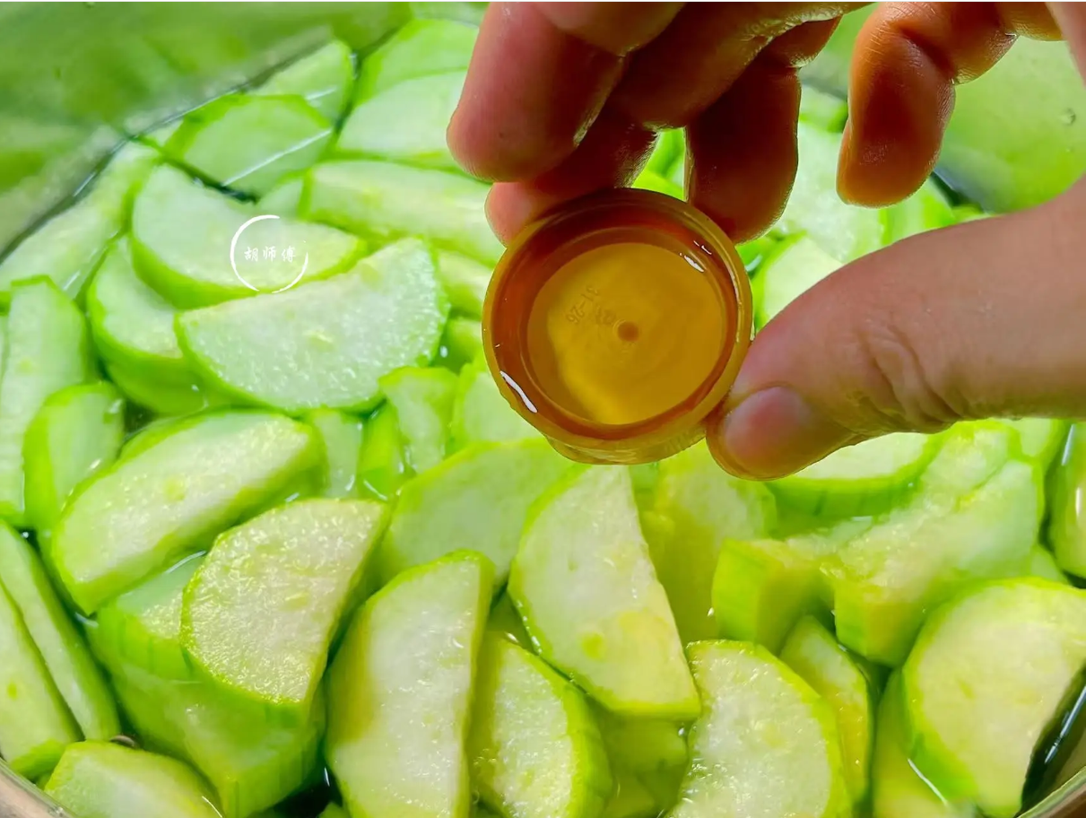 Món ăn này chỉ cần xào một cách đơn giản là hoàn thành và cả gia đình sẽ cùng ăn sạch đĩa- Ảnh 2. Món ăn này chỉ cần xào một cách đơn giản là hoàn thành và cả gia đình sẽ cùng ăn sạch đĩa- Ảnh 2.
