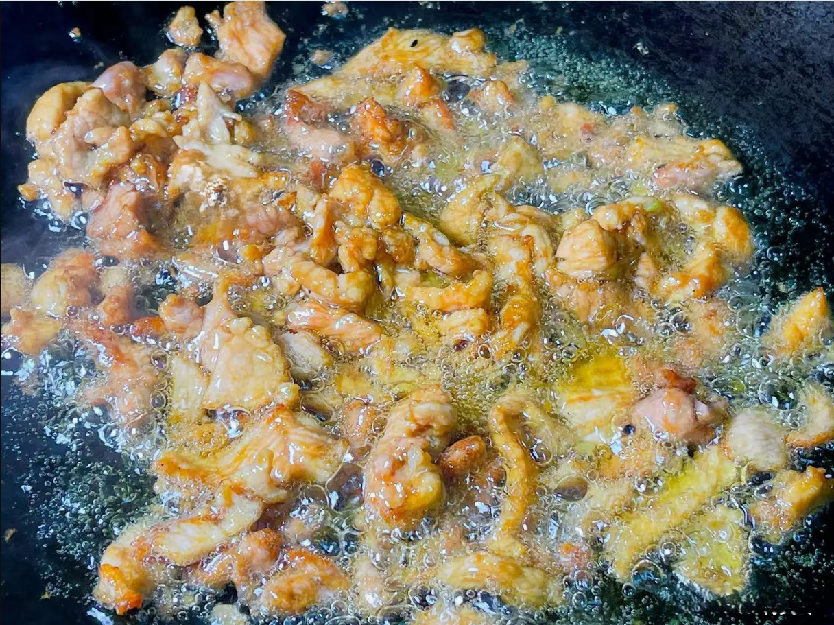 Món ăn này chỉ cần xào một cách đơn giản là hoàn thành và cả gia đình sẽ cùng ăn sạch đĩa- Ảnh 5. Món ăn này chỉ cần xào một cách đơn giản là hoàn thành và cả gia đình sẽ cùng ăn sạch đĩa- Ảnh 5.