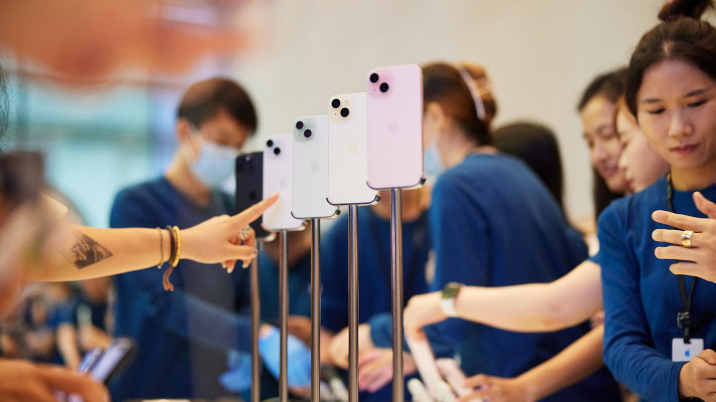 iPhone 15 Plus giảm gi&aacute; sốc, nhiều người bắt đầu xuống tiền trong năm 2026- Ảnh 2.