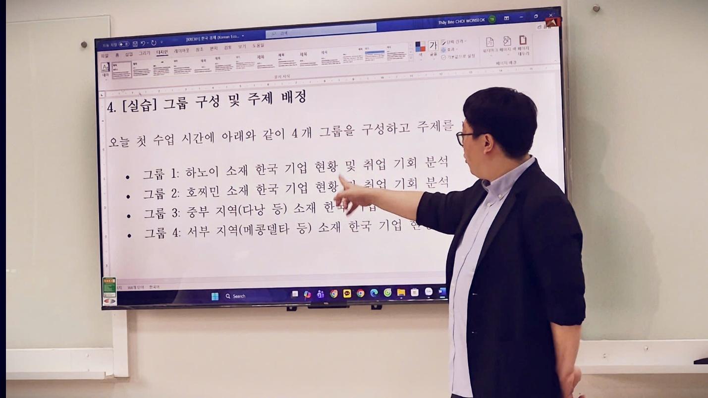 Thạc sĩ Choi Wonseok giảng dạy H&aacute;n tự v&agrave; Kinh tế H&agrave;n Quốc tại FPT University trong học kỳ mới- Ảnh 3.