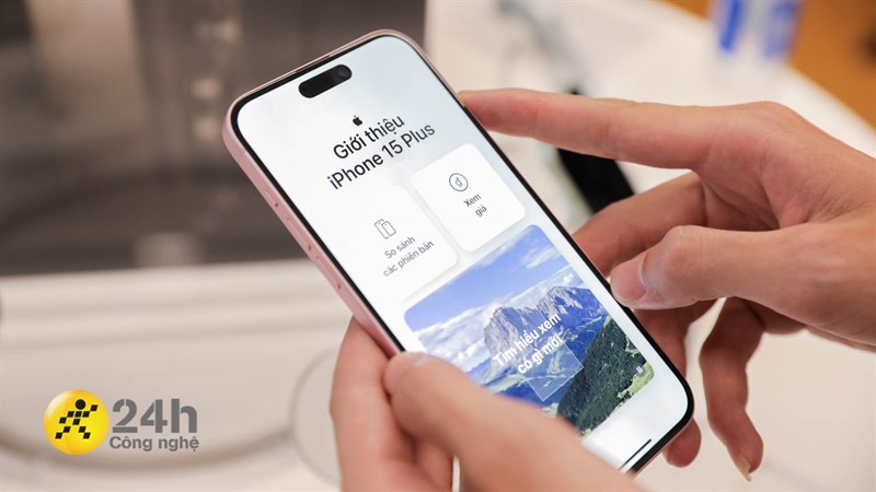 Sốc: Gi&aacute; ngang nhau, chọn iPhone 15 hay iPhone 15 Plus mới l&agrave; m&oacute;n hời thực sự?- Ảnh 1.