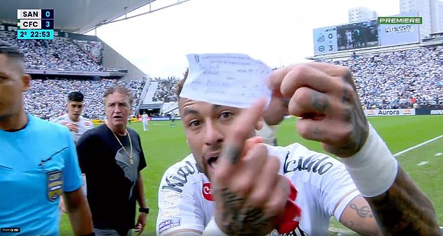 Clip Neymar nổi cơn thịnh nộ vì sai lầm khó tin của trọng tài - Ảnh 2.