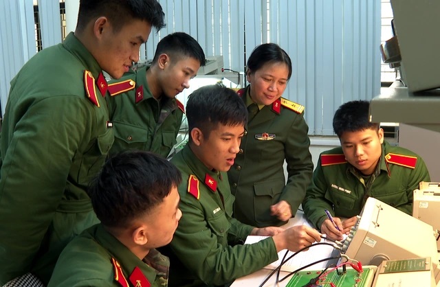 Bồi dưỡng bản lĩnh ch&iacute;nh trị cho học vi&ecirc;n đ&agrave;o tạo sĩ quan ở Học viện Kỹ thuật qu&acirc;n sự trong kỷ nguy&ecirc;n vươn m&igrave;nh của d&acirc;n tộc - Ảnh 1.