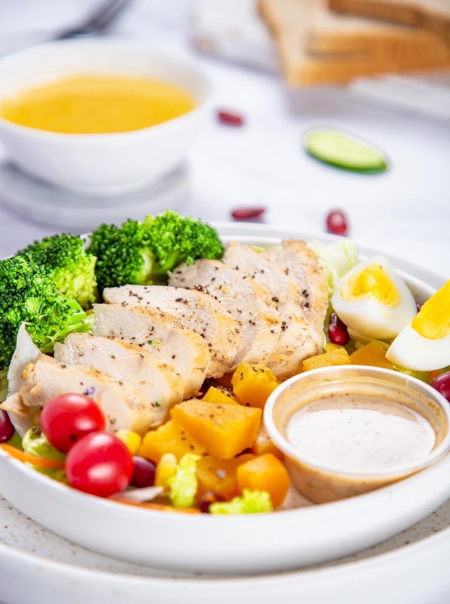 T&ocirc;i d&ugrave;ng "c&ocirc;ng thức vạn năng" cho bữa tối kh&ocirc;ng cần nấu nướng: Chỉ 8 ph&uacute;t để ho&agrave;n th&agrave;nh v&agrave; cực hợp với người muốn giảm c&acirc;n - Ảnh 6.