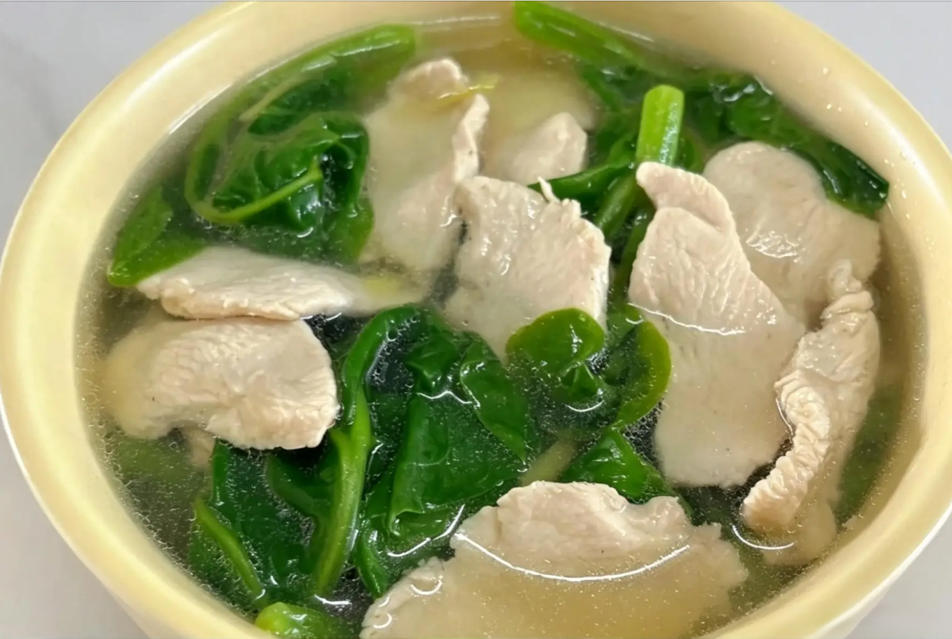 Loại rau "trường thọ" kh&ocirc;ng thể thiếu khi nấu ăn trong m&ugrave;a h&egrave;: Gi&uacute;p xương chắc khỏe, bảo vệ gan v&agrave; tăng cường hệ miễn dịch - Ảnh 1.