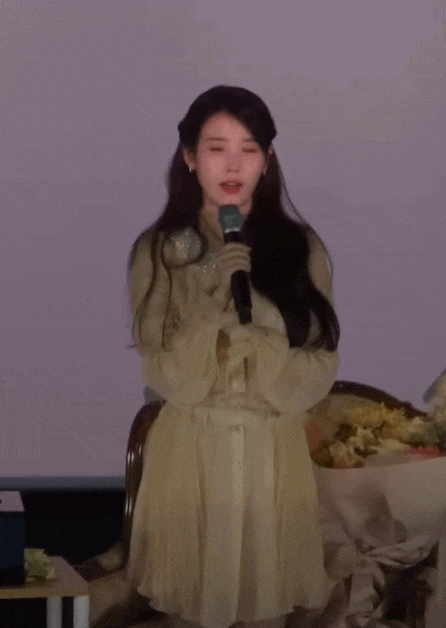 Showbiz có mỹ nhân cứ ra nhạc là top 1 cả nước, bỗng thành "tội đồ quốc dân" xin lỗi vẫn không được tha - Ảnh 9.