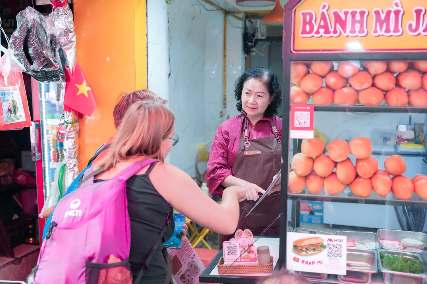 Bứt ph&aacute; doanh thu m&ugrave;a du lịch nhờ giải ph&aacute;p thanh to&aacute;n số - Ảnh 1.