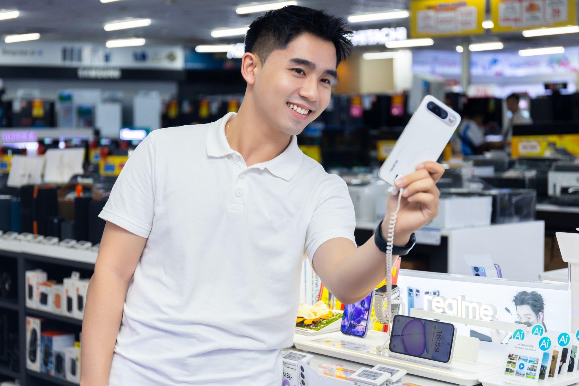 Smartphone pin 5.000mAh đ&atilde; lỗi thời? realme thiết lập "luật chơi" mới với Kỷ nguy&ecirc;n Si&ecirc;u Pin 10.001mAh- Ảnh 2.