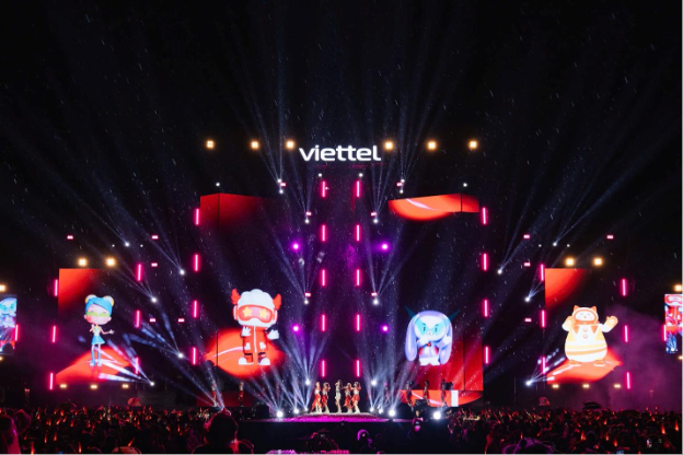 Viettel Y-Fest Quảng Ninh kh&eacute;p lại bằng đ&ecirc;m nhạc b&ugrave;ng nổ, h&agrave;ng chục ngh&igrave;n kh&aacute;n giả ở lại đến ph&uacute;t cuối- Ảnh 12.