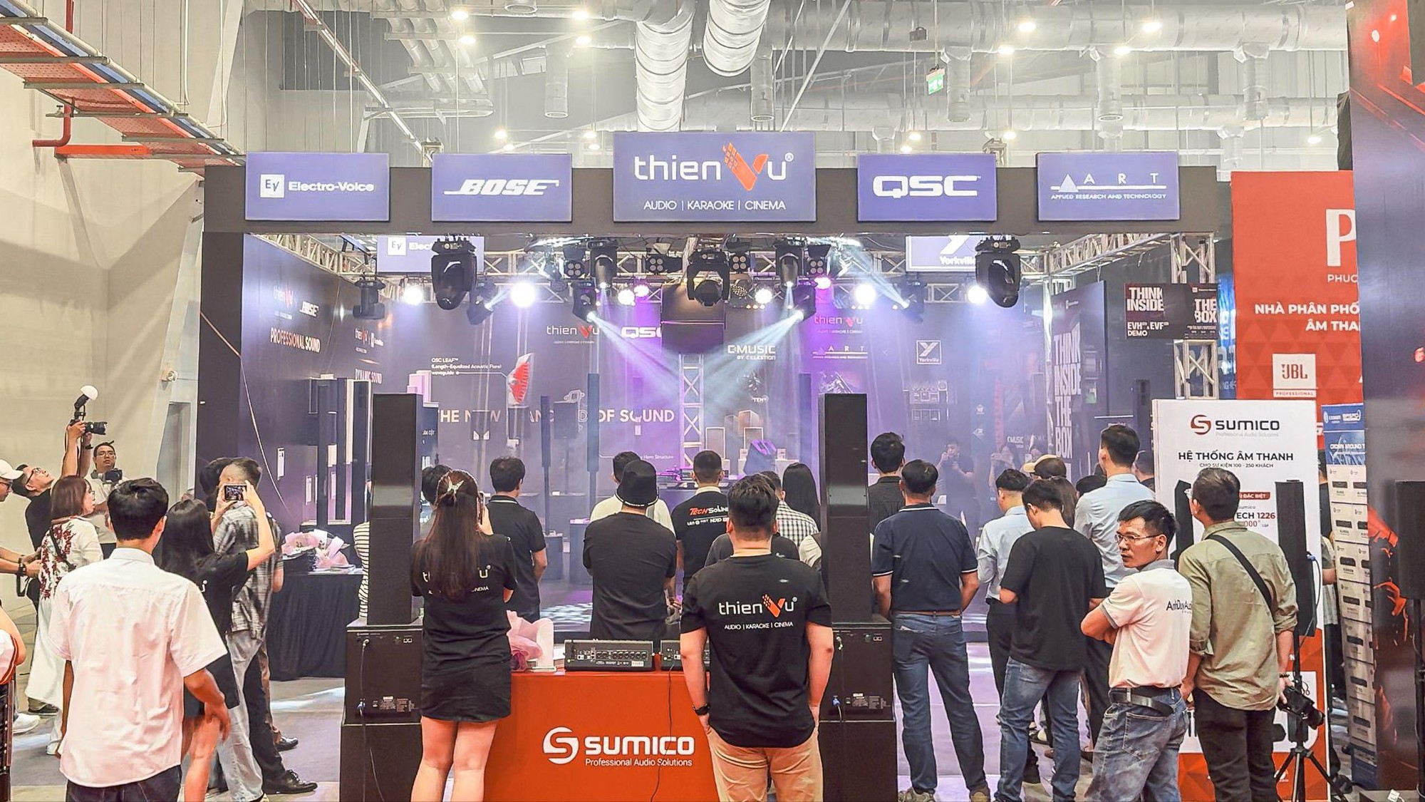 Thi&ecirc;n Vũ Audio g&oacute;p mặt tại Plase Show 2026, tr&igrave;nh diễn Electrovoice EVF Series lần đầu ti&ecirc;n tại Ch&acirc;u &Aacute; - Ảnh 2.