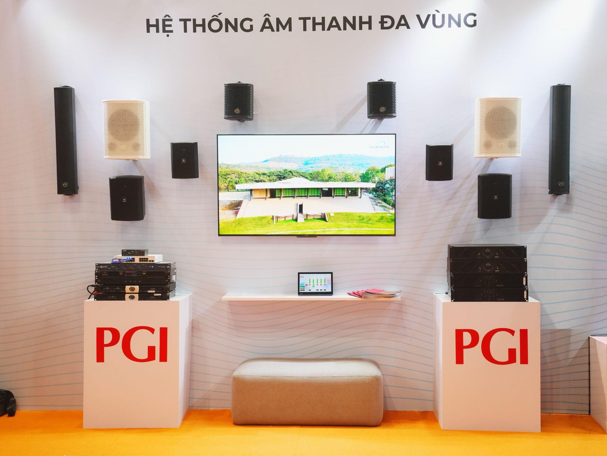 PGI ra mắt nhiều giải ph&aacute;p pro audio c&ugrave;ng JBL SRX900 tại PLASE Show- Ảnh 2.