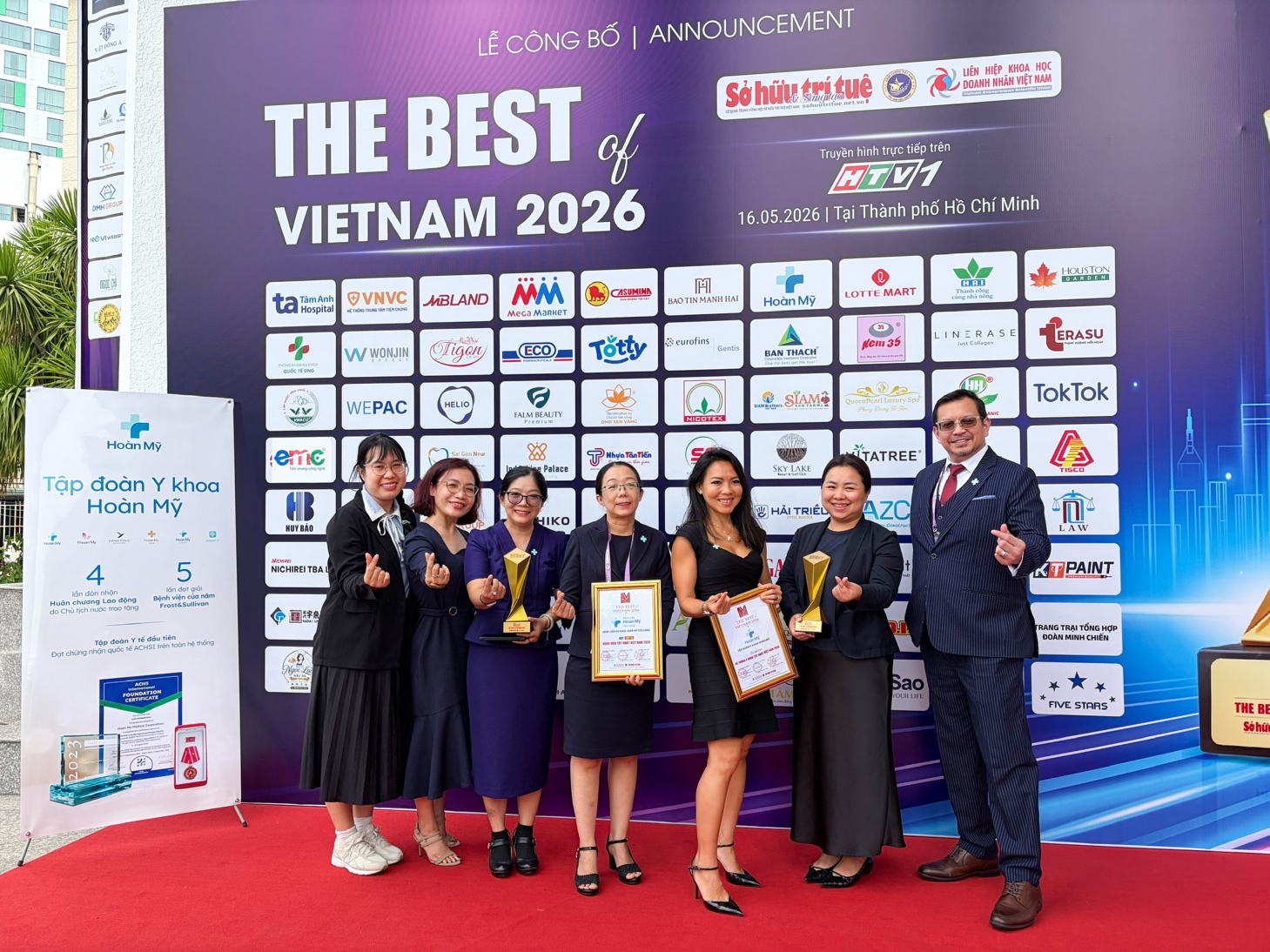 Tập đo&agrave;n Y khoa Ho&agrave;n Mỹ được vinh danh Hệ thống Y khoa tốt nhất Việt Nam 2026 - Ảnh 2.
