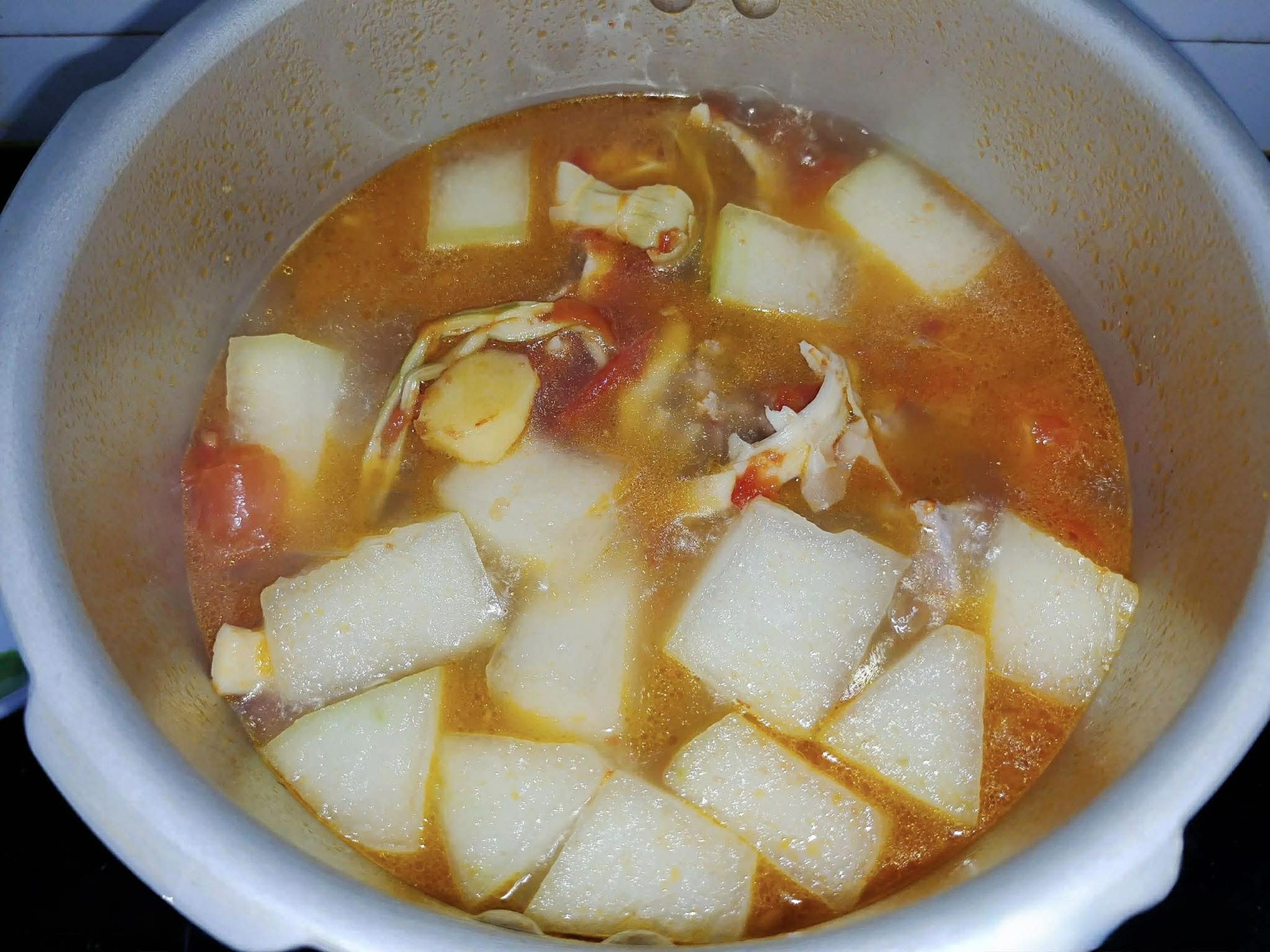 Vẫn l&agrave; m&oacute;n canh c&agrave; chua nhưng nấu theo c&aacute;ch n&agrave;y, vị chua ngọt thanh m&aacute;t ngon bất ngờ, ăn đến đ&acirc;u "thấm" đến đ&oacute;- Ảnh 8.