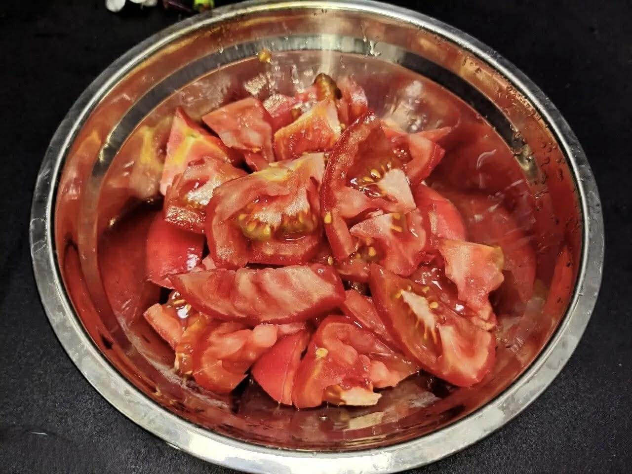Vẫn l&agrave; m&oacute;n canh c&agrave; chua nhưng nấu theo c&aacute;ch n&agrave;y, vị chua ngọt thanh m&aacute;t ngon bất ngờ, ăn đến đ&acirc;u "thấm" đến đ&oacute;- Ảnh 3.