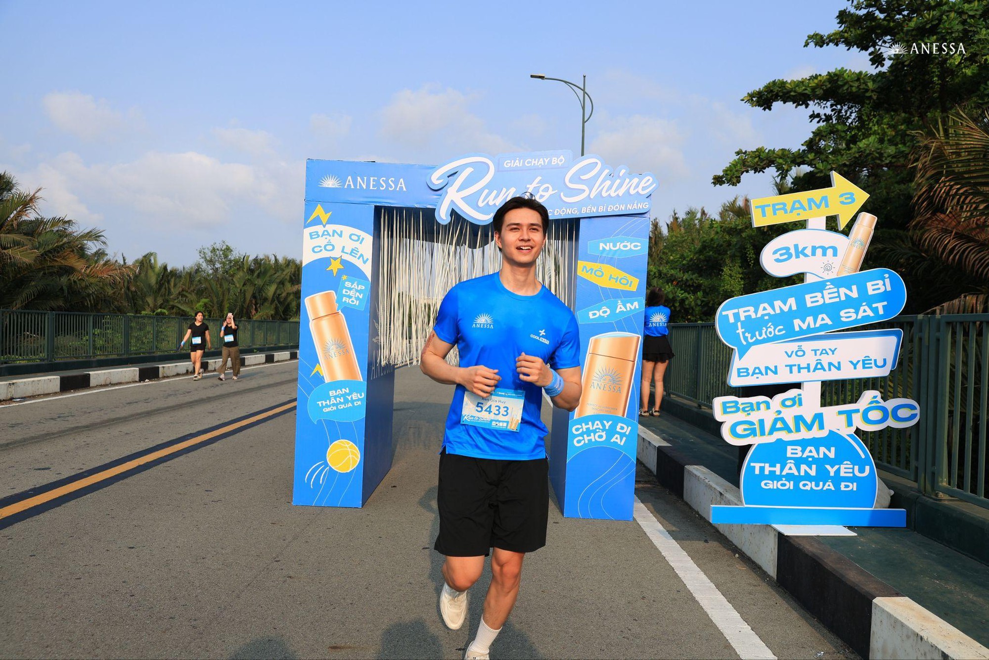 Hơn 100 năm nghi&ecirc;n cứu khoa học UV đồng h&agrave;nh trong từng bước chạy tại ANESSA Run To Shine 2026- Ảnh 1.