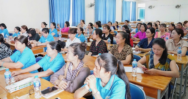 Từ những luống rau sạch đến kh&aacute;t vọng đổi đời của phụ nữ Nh&agrave; B&egrave; - Ảnh 3.