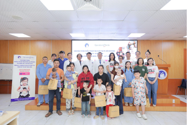 Hồi sinh nụ cười trẻ thơ: AVAKids và Operation Smile triển khai đợt phẫu thuật miễn phí đầu tiên của giai đoạn mới- Ảnh 1. Hồi sinh nụ cười trẻ thơ: AVAKids và Operation Smile triển khai đợt phẫu thuật miễn phí đầu tiên của giai đoạn mới- Ảnh 1.