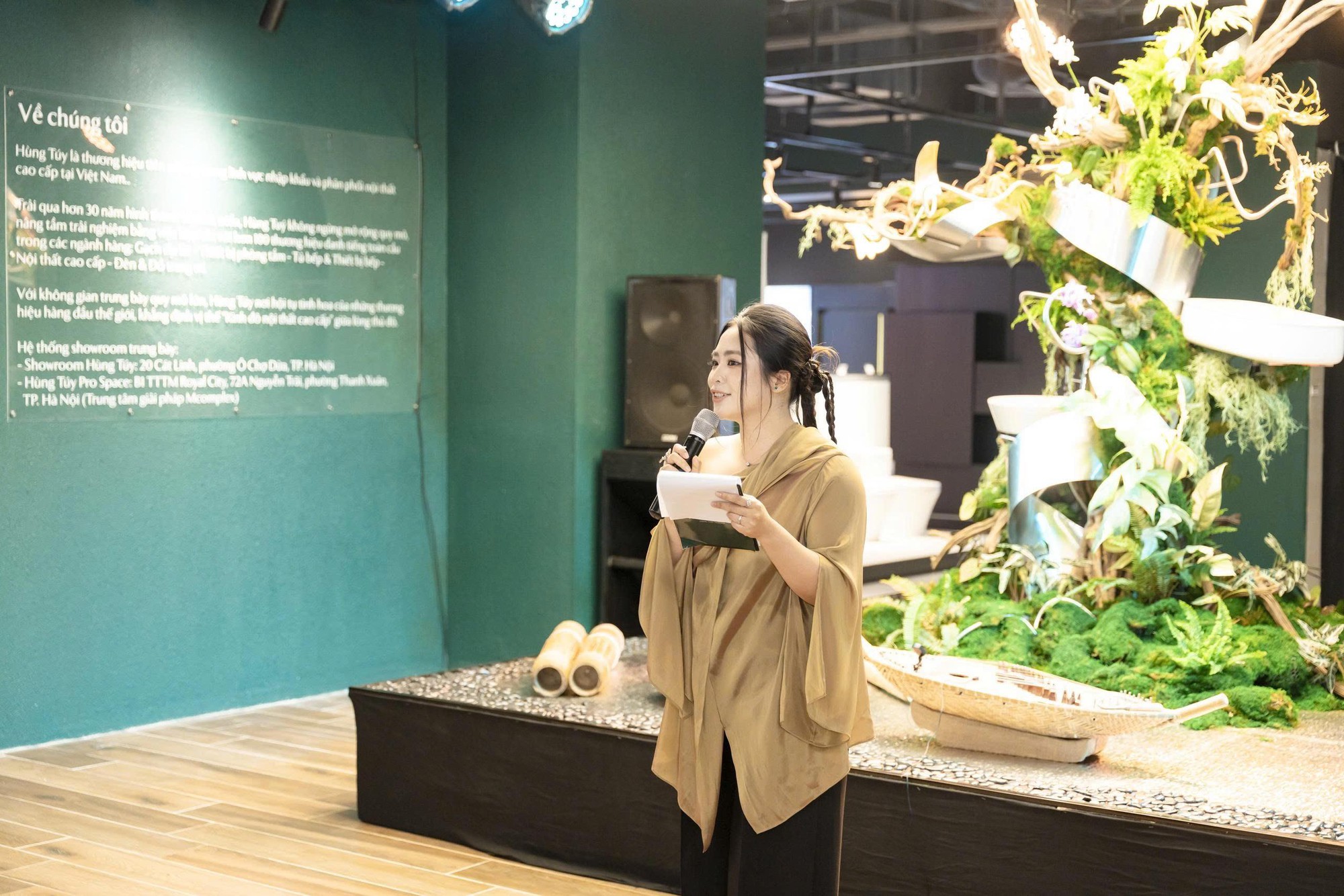 H&ugrave;ng T&uacute;y Pro Space th&agrave;nh c&ocirc;ng tổ chức Grand Opening &ldquo;Echoes of Nature&rdquo; tại Mcomplex, Vincom Royal City- Ảnh 4.