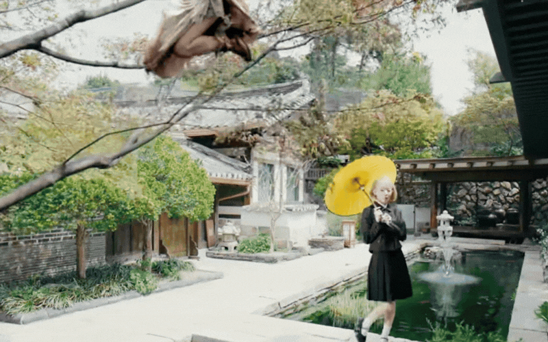 Nhóm mỹ nhân gây tranh cãi nhất Kpop “tấu hài” cực mạnh: Ngồi thiền "giác ngộ' giữa sa mạc, nhưng nhạc càng nghe càng thất vọng - Ảnh 2.