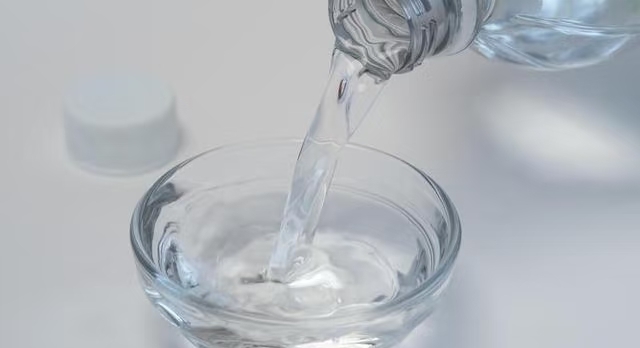T&ocirc;i thử d&ugrave;ng giấm trắng để trồng c&acirc;y sau khi đọc chia sẻ tr&ecirc;n mạng v&agrave; bất ngờ v&igrave; 7 c&ocirc;ng dụng vừa tiết kiệm vừa hiệu quả- Ảnh 5.