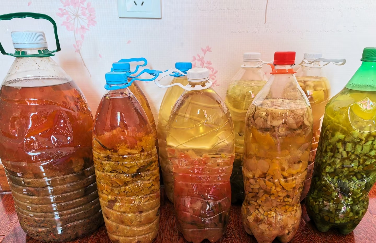 T&ocirc;i thử d&ugrave;ng giấm trắng để trồng c&acirc;y sau khi đọc chia sẻ tr&ecirc;n mạng v&agrave; bất ngờ v&igrave; 7 c&ocirc;ng dụng vừa tiết kiệm vừa hiệu quả- Ảnh 4.