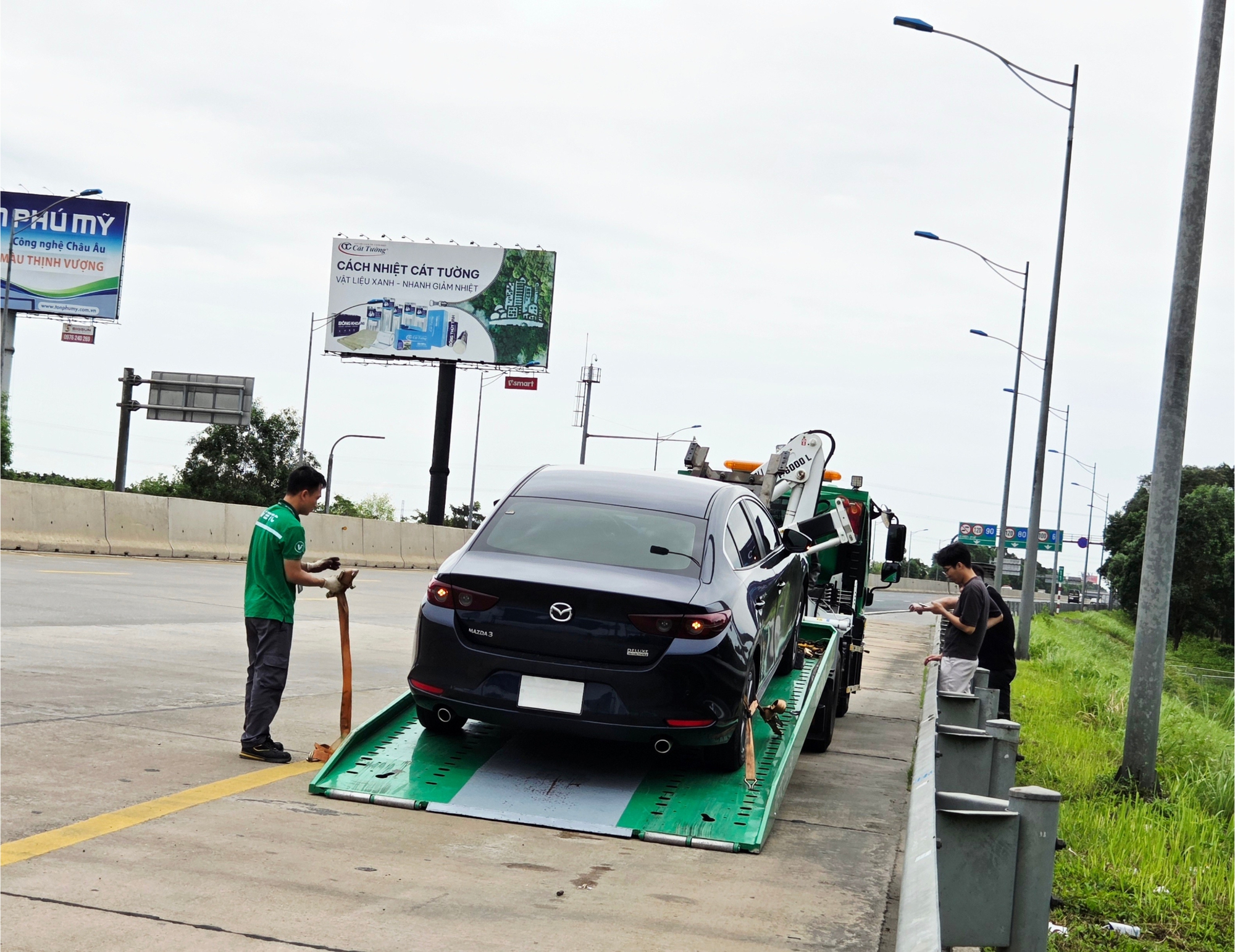 Thị trường cứu hộ &ocirc; t&ocirc; tại Việt Nam: Ph&acirc;n mảnh, thiếu chuẩn v&agrave; khoảng trống cần được tổ chức lại - Ảnh 4.