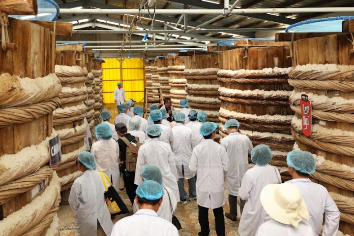 B&agrave;i to&aacute;n đ&aacute;p ứng sản lượng nước mắm phục vụ hơn 100 triệu người ti&ecirc;u d&ugrave;ng Việt Nam- Ảnh 1.