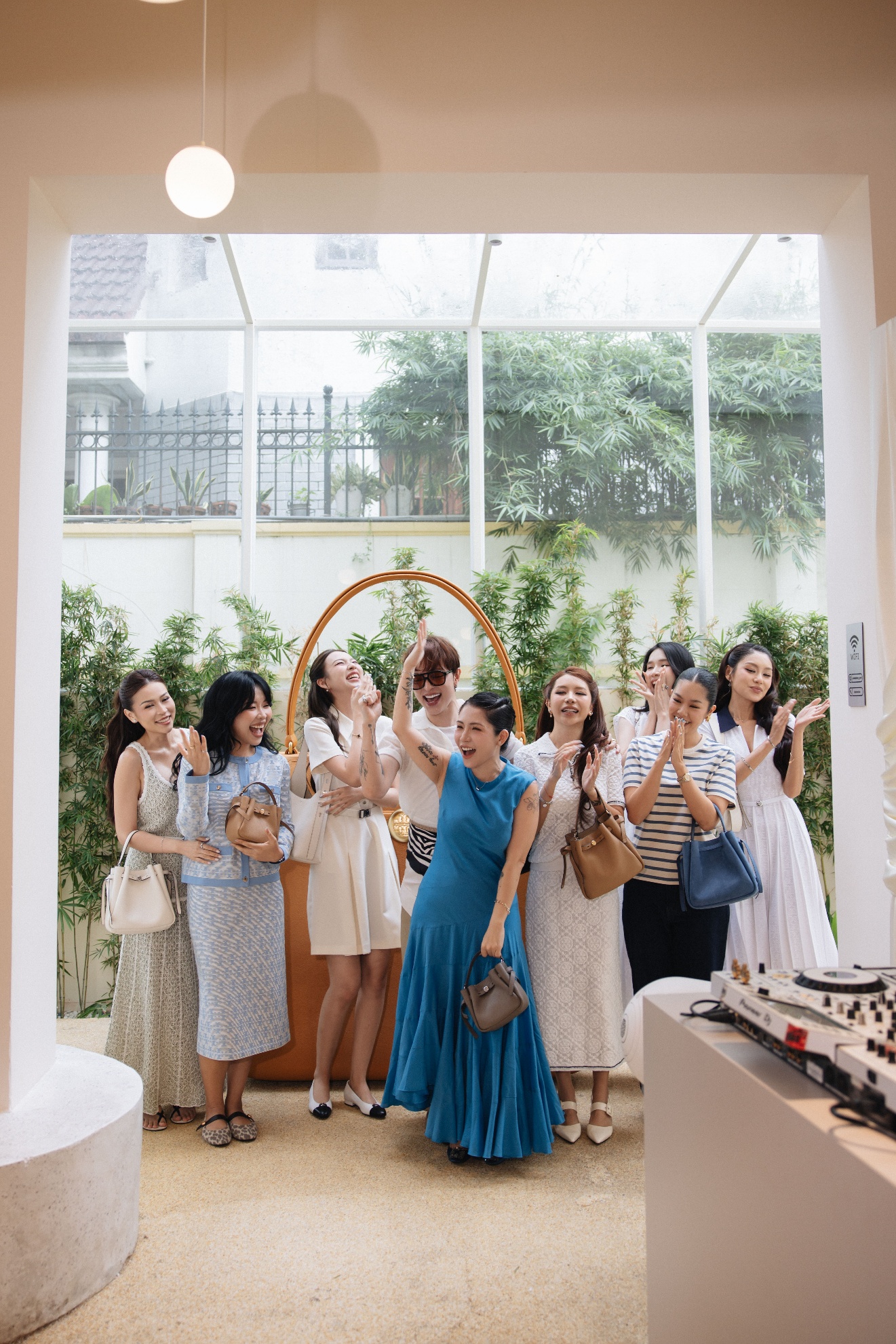Romy Bakery Pop-up: Vừa xem, vừa ăn, vừa chơi trong kh&ocirc;ng gian thời trang c&oacute; &ldquo;1-0-2&rdquo; - Ảnh 7.