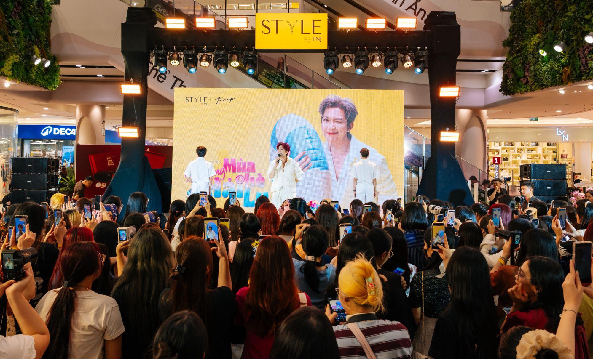 BST Sun Song - Mùa Hè Hải Lý: cú bắt tay lần 2 giữa STYLE by PNJ và Tăng Phúc- Ảnh 2. BST Sun Song - Mùa Hè Hải Lý: cú bắt tay lần 2 giữa STYLE by PNJ và Tăng Phúc- Ảnh 2.