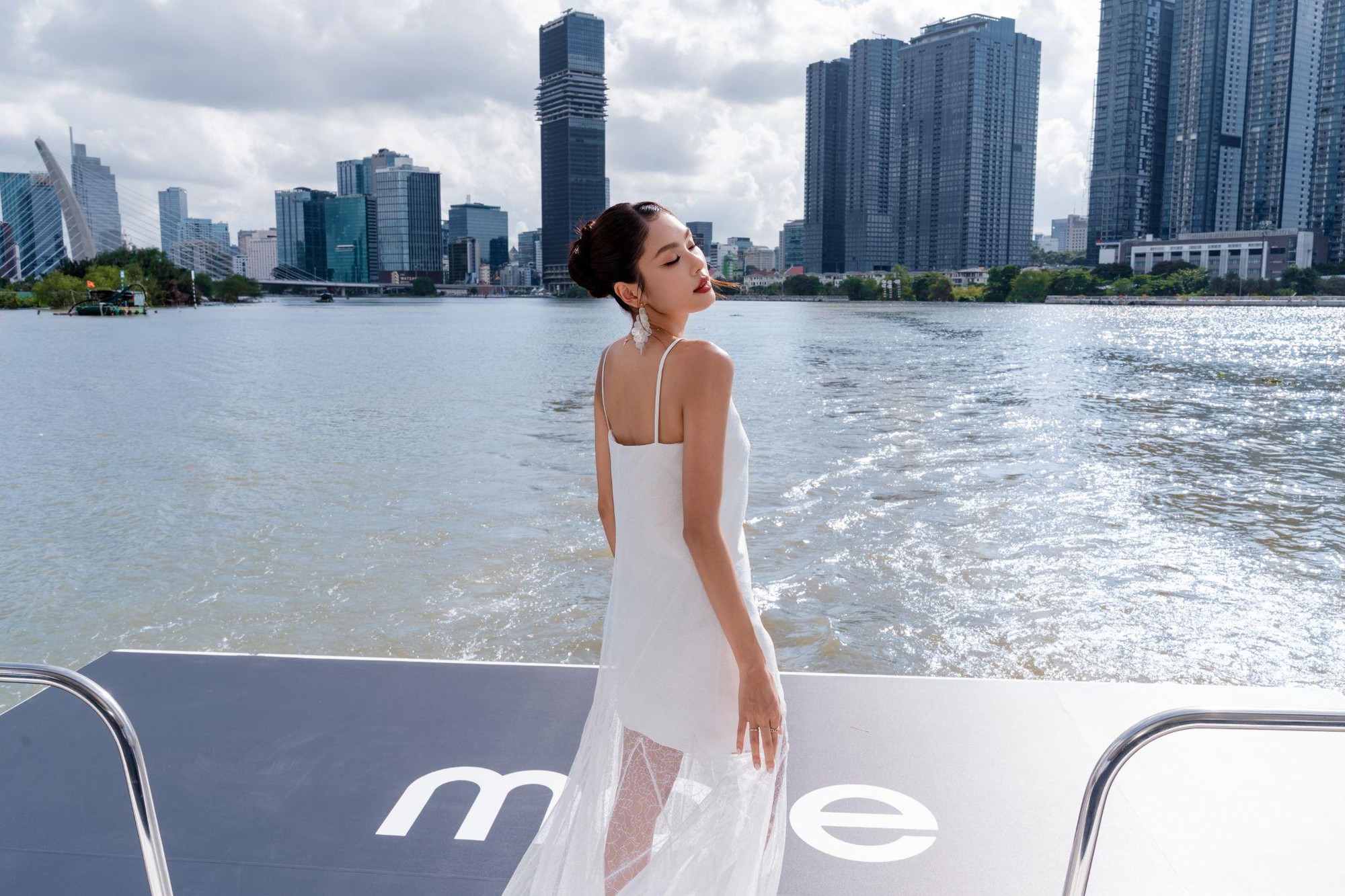 Maje c&ugrave;ng d&agrave;n IT girl đ&oacute;n Xu&acirc;n - H&egrave; 2026 tr&ecirc;n du thuyền- Ảnh 3.