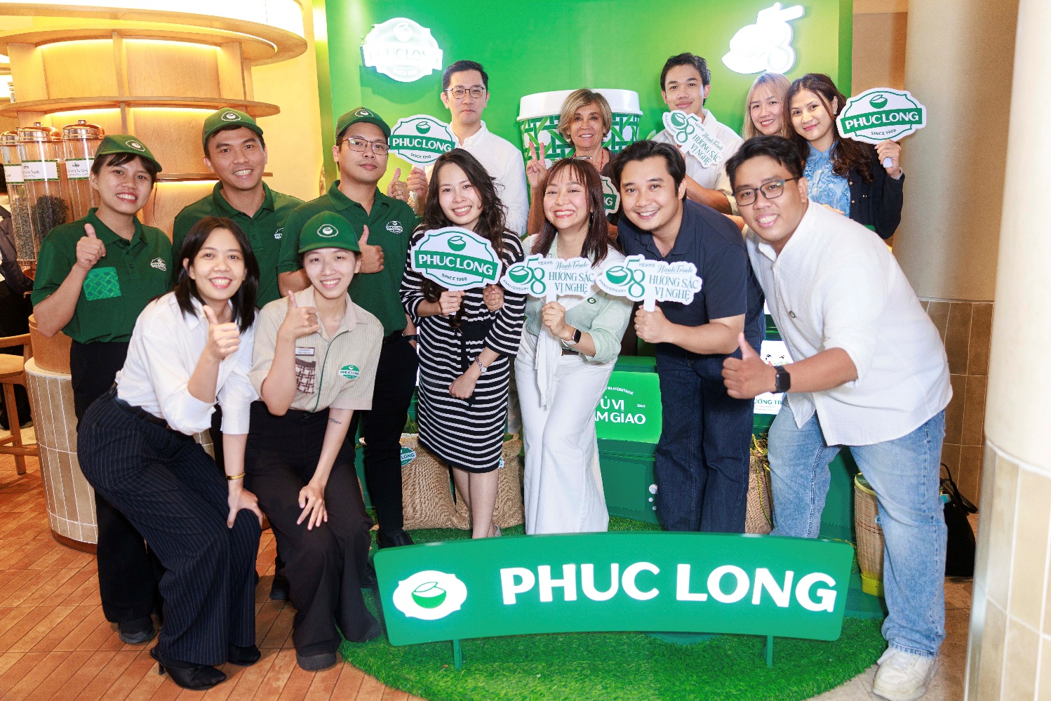 1,5 triệu ly nước đ&atilde; được b&aacute;n ra trong chương tr&igrave;nh Ph&uacute;c Long 58 năm- Ảnh 4.