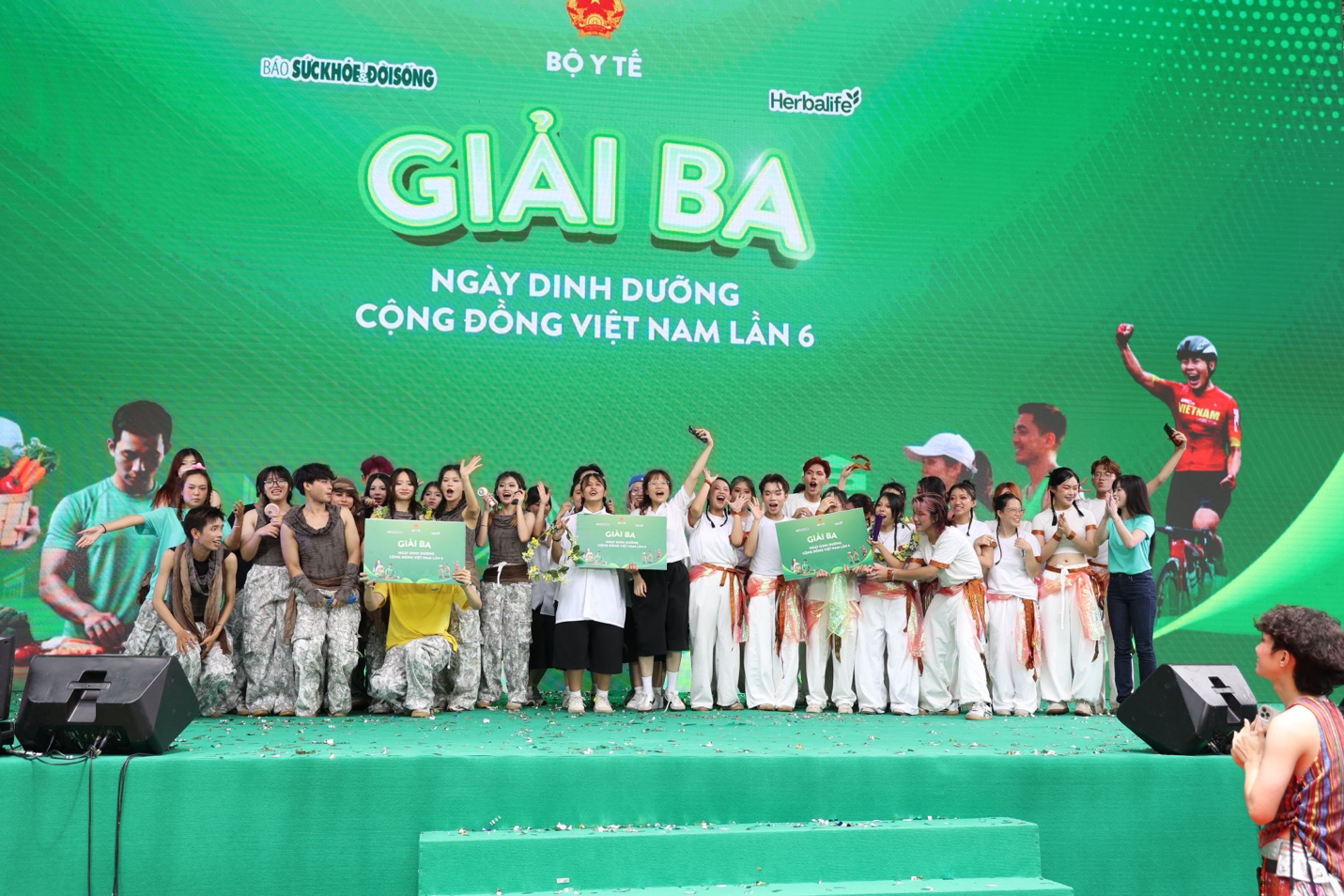 Qua 6 m&ugrave;a Ng&agrave;y Dinh dưỡng cộng đồng Việt Nam: Gần 10.000 người d&acirc;n được tư vấn sức khỏe, dinh dưỡng miễn ph&iacute; - Ảnh 10.