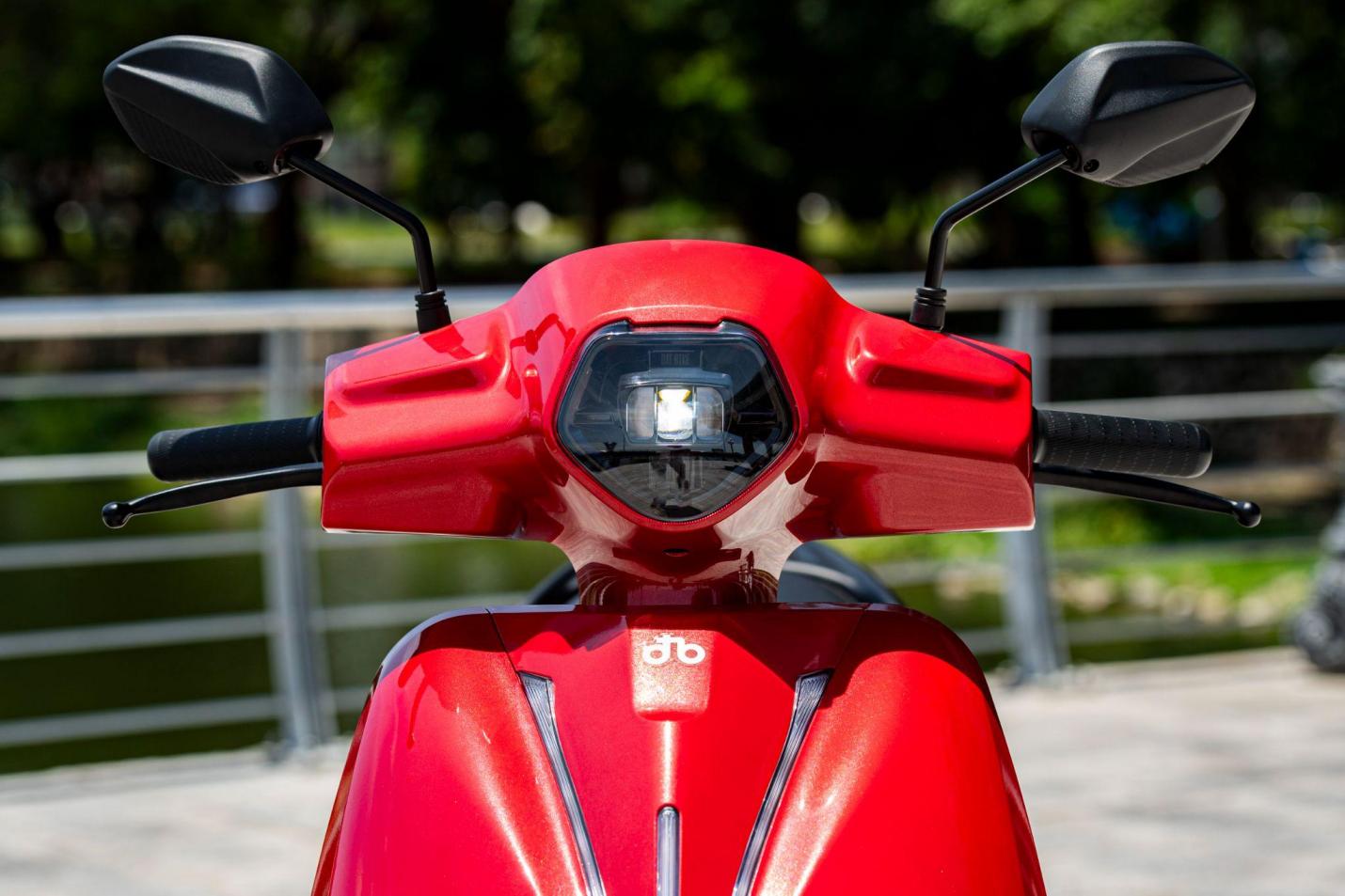 Trải nghiệm Dat Bike ERA: Động cơ dư dả để chở cả gia đ&igrave;nh, pin &ldquo;tr&acirc;u b&ograve;&rdquo;, cốp si&ecirc;u rộng cho chị em th&iacute;ch mua sắm - Ảnh 3.