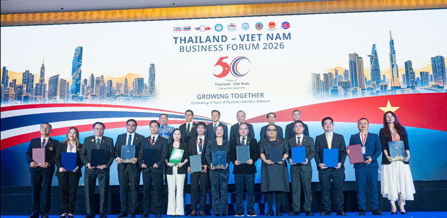 Emall k&yacute; thỏa thuận xuất khẩu gi&agrave;y Pierre Cardin trăm tỷ đồng tại Th&aacute;i Lan- Ảnh 1.