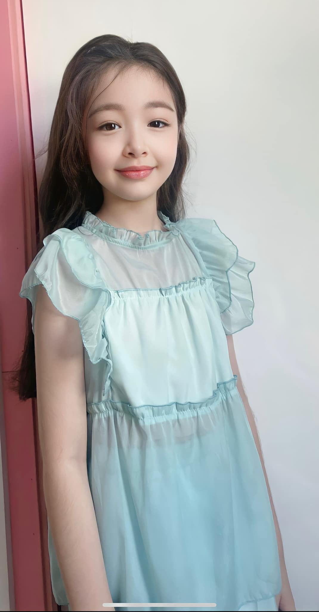 Thi&ecirc;n thần nh&iacute; năm ấy c&aacute;c mẹ c&agrave;i h&igrave;nh nền: Cadie Mộc Tr&agrave; - Con g&aacute;i Elly Trần đ&atilde; 12 tuổi, cao hơn 1m6, mặc chung size với mẹ- Ảnh 12.