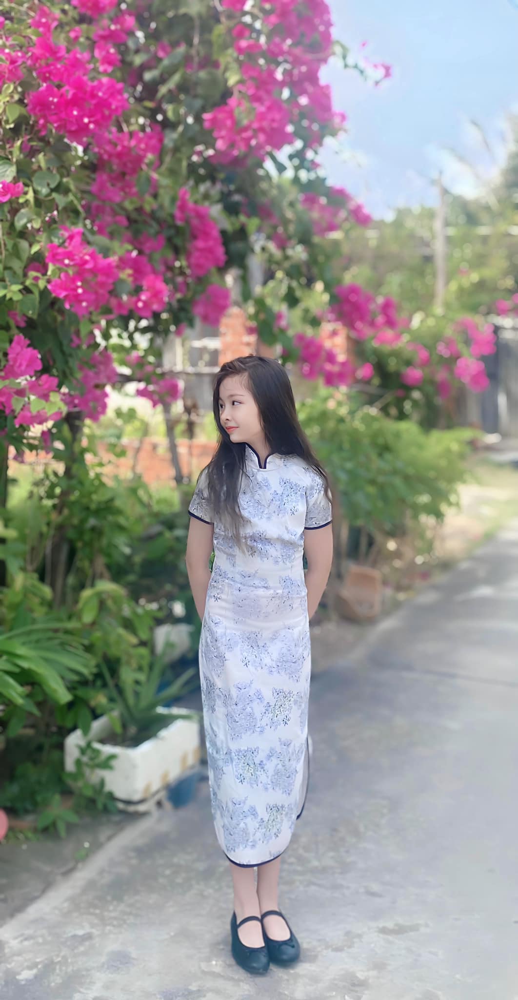 Thi&ecirc;n thần nh&iacute; năm ấy c&aacute;c mẹ c&agrave;i h&igrave;nh nền: Cadie Mộc Tr&agrave; - Con g&aacute;i Elly Trần đ&atilde; 12 tuổi, cao hơn 1m6, mặc chung size với mẹ- Ảnh 5.