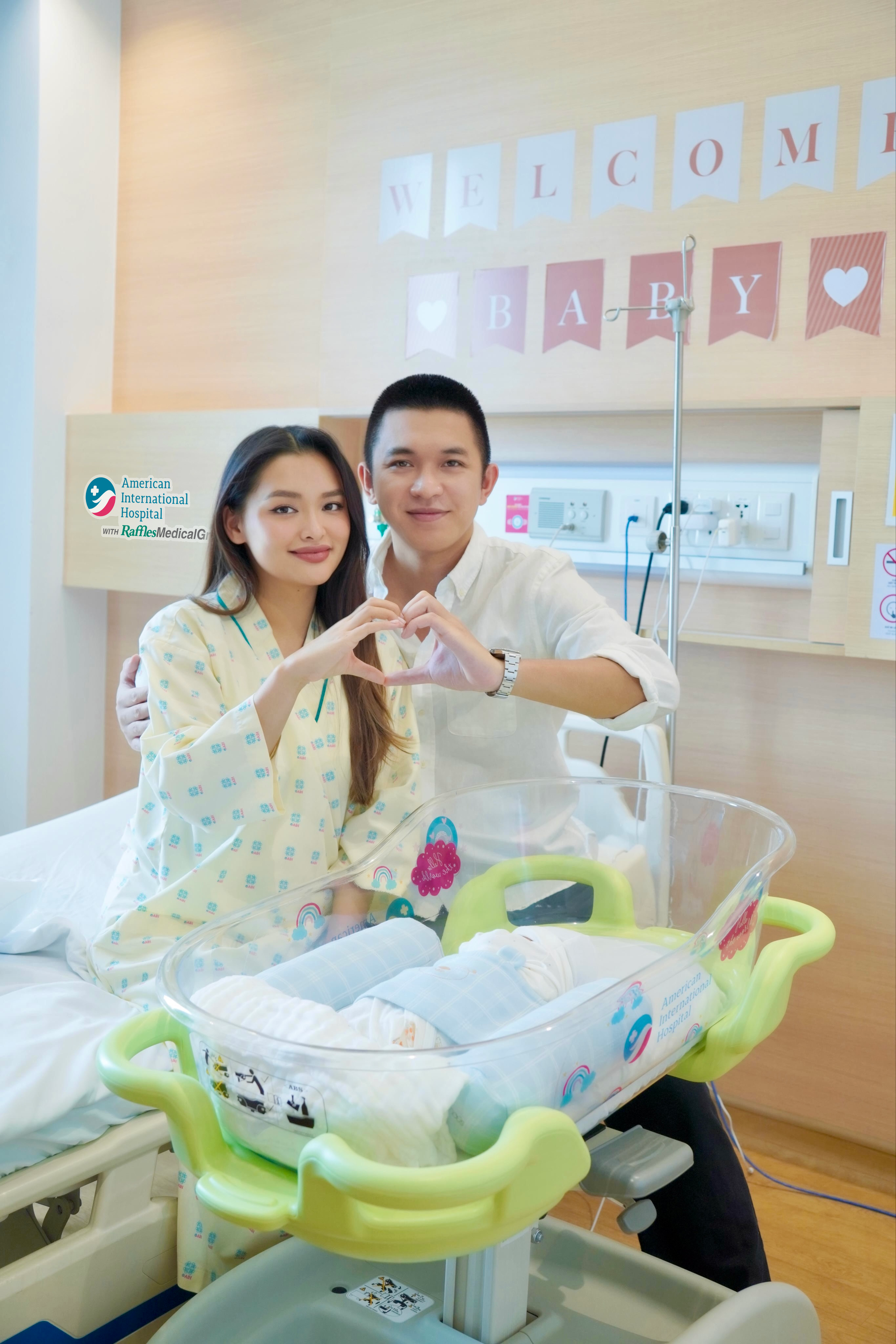 Vợ chồng TikToker Linda Ng&ocirc; &ndash; Phong Đạt ch&agrave;o đ&oacute;n con trai đầu l&ograve;ng - Ảnh 1.