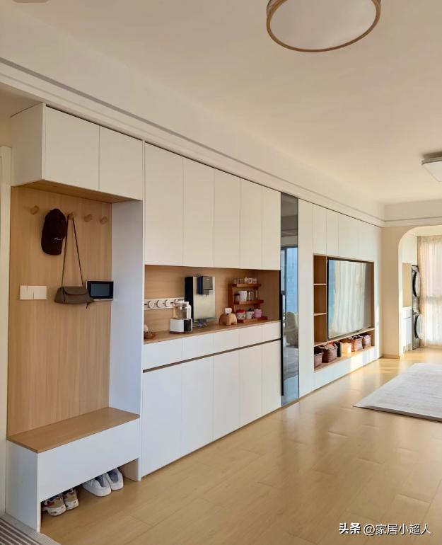 Căn hộ 80m&sup2; nhưng tr&ocirc;ng rộng như 120m&sup2;: 5 mẹo thiết kế gi&uacute;p kh&ocirc;ng gian &ldquo;nới rộng&rdquo; m&agrave; kh&ocirc;ng cần mua nh&agrave; mới - Ảnh 5.